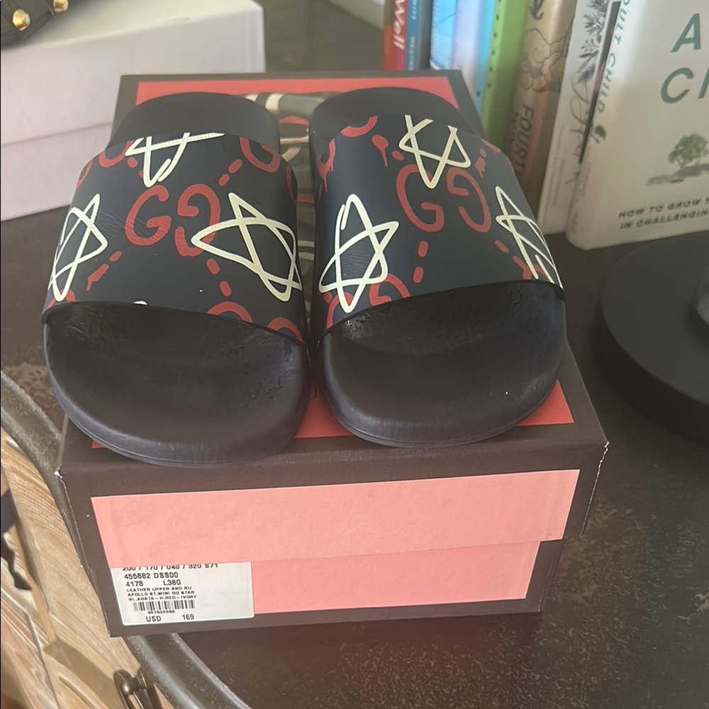 Gucci Blue and Red Graphic Slides